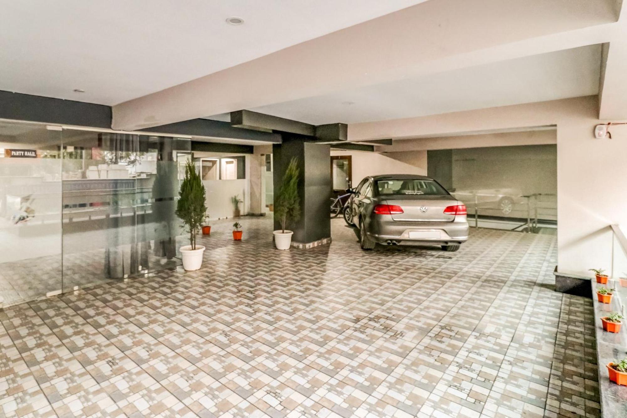 Townhouse Skylight Near Medanta Hospital Hotel Gurgaon Buitenkant foto